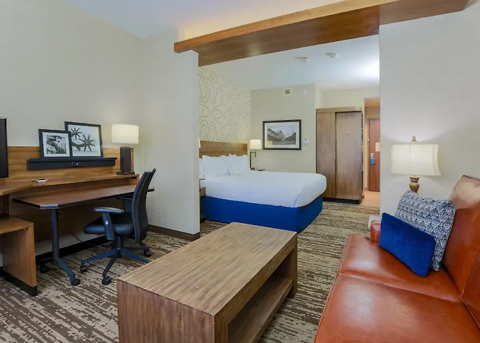 Fairfield & By Marriott Southwest/downtown Area 3*