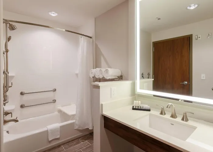 Fairfield & By Marriott Southwest/downtown Area 3*